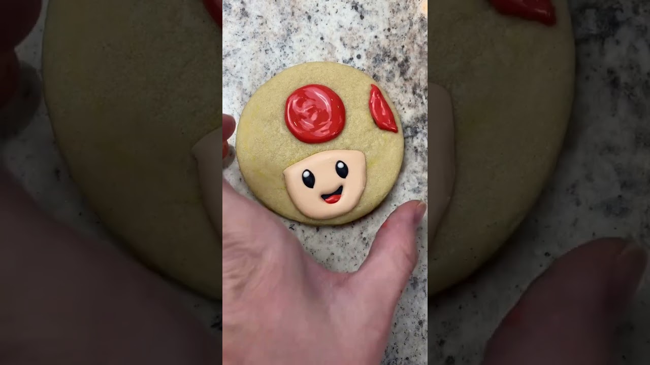 Toad cookie! #mario #luigi #toad #mushroom #peach #nintendo #cookies #royalicing #supermario #baking