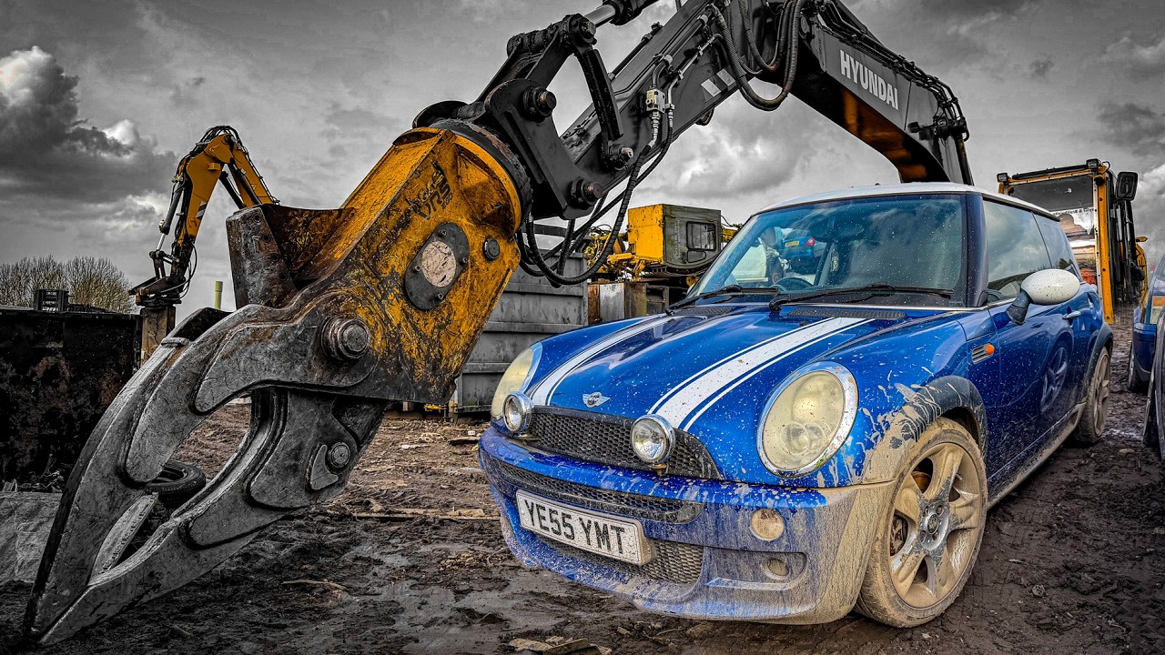 Mini Cooper vs Powerhand VRS! Depollution & Full Dismantling at Scrap Local in Darwen