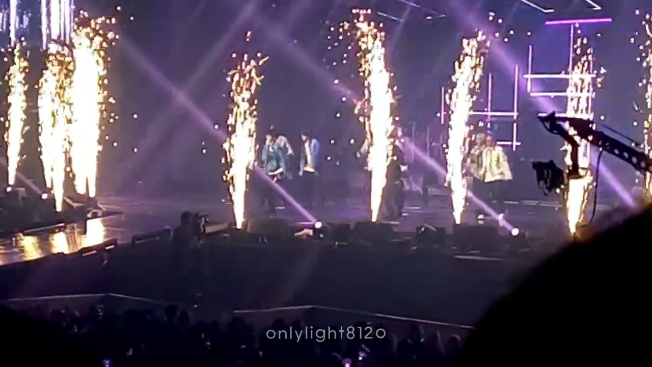 [221112] GOING CRAZY (미쳐가네) - TREASURE CONCERT IN SEOUL D1 #HELLOINSEOUL