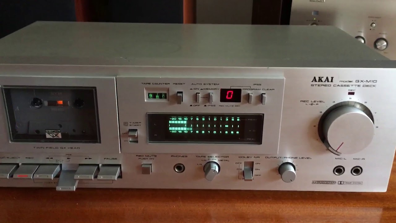 Akai gx-m10