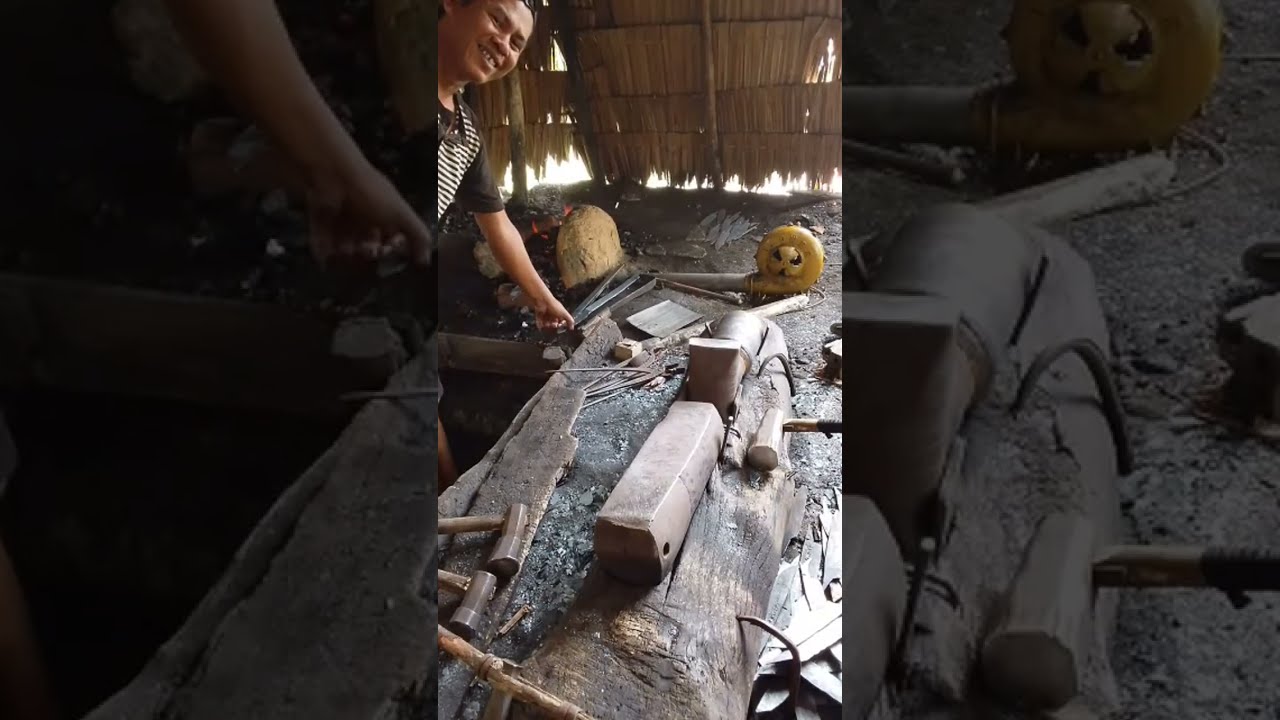 Village blacksmith sedang live sekarang!