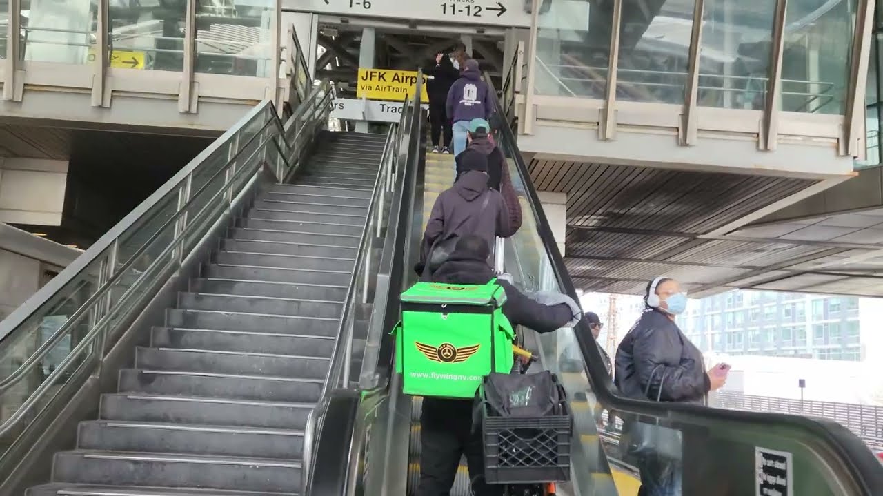 Newark to JFK by train: NYC Airport Transfer Survival Guide