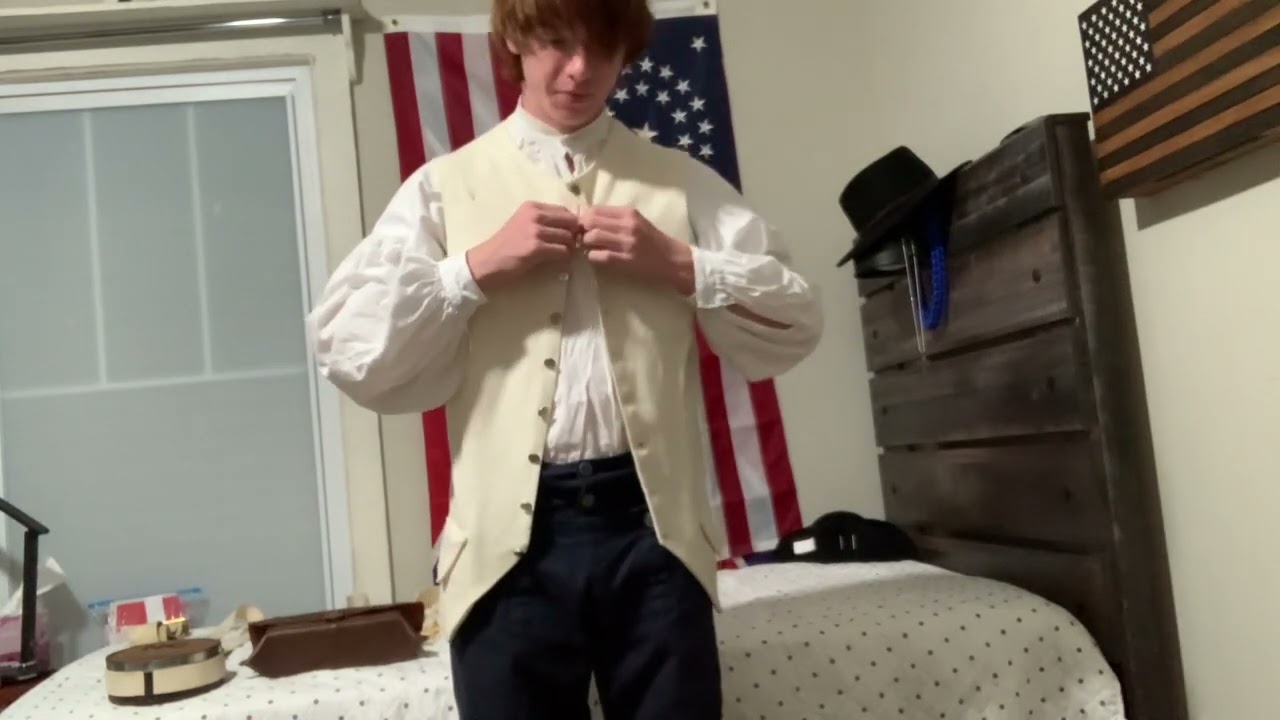 Dressing out as a patriot militiaman during the American Revolution