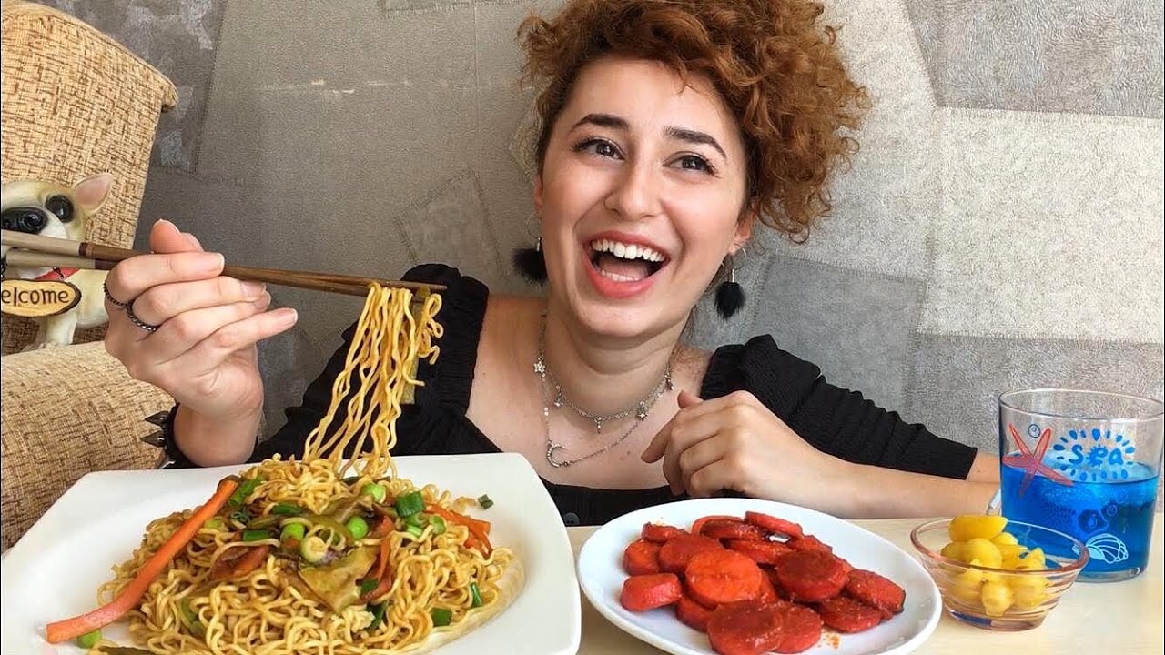 SOYA SOSLU NOODLE, SALÇALI SOSİS| OKULUMA AŞIĞIM, DONMUŞ KEDİ 😢