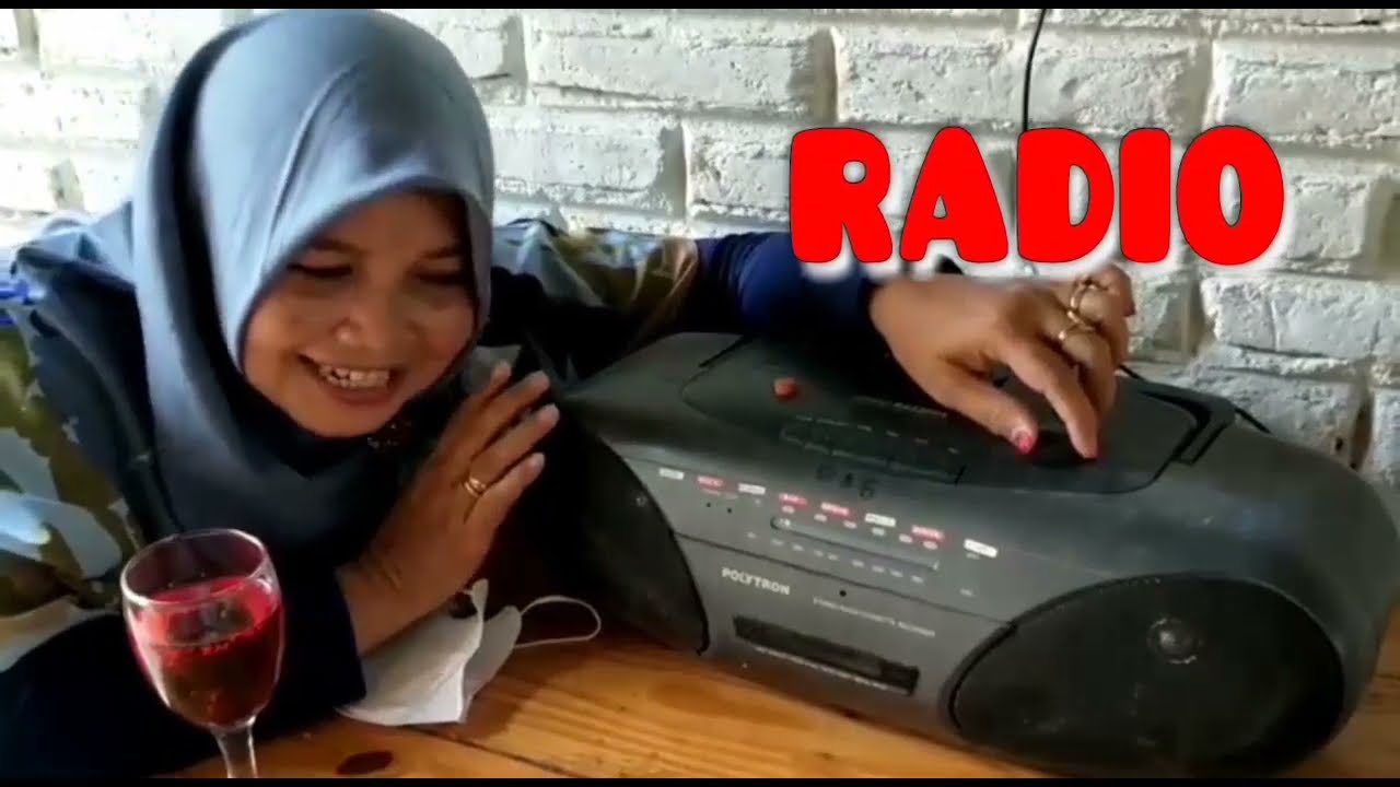 Puncak Tema Alat Komunikasi