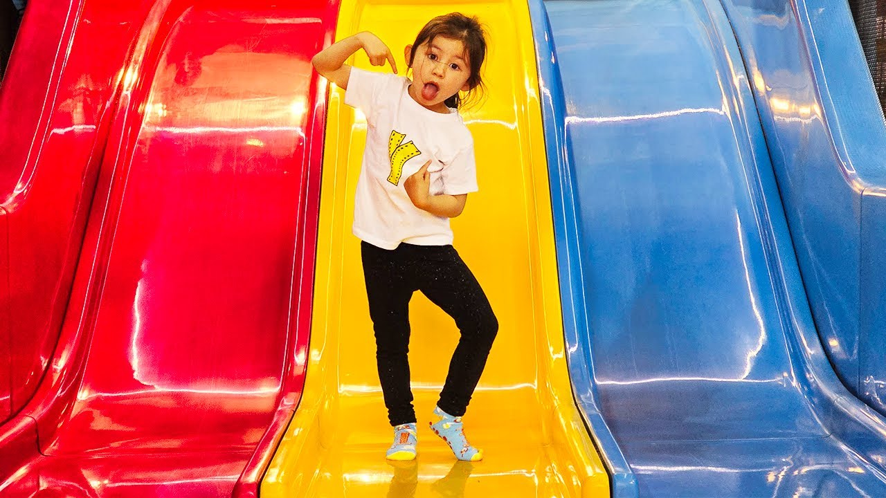 Candeeland Chaos! Indoor Playground Fun for Kids!