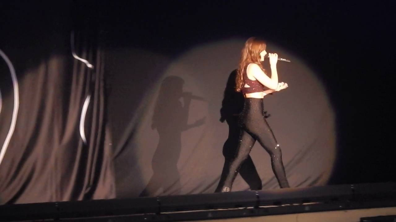 Hailee Steinfeld - Flashlight - Great Allentown Fair - Untouchable Tour - 9/3/16