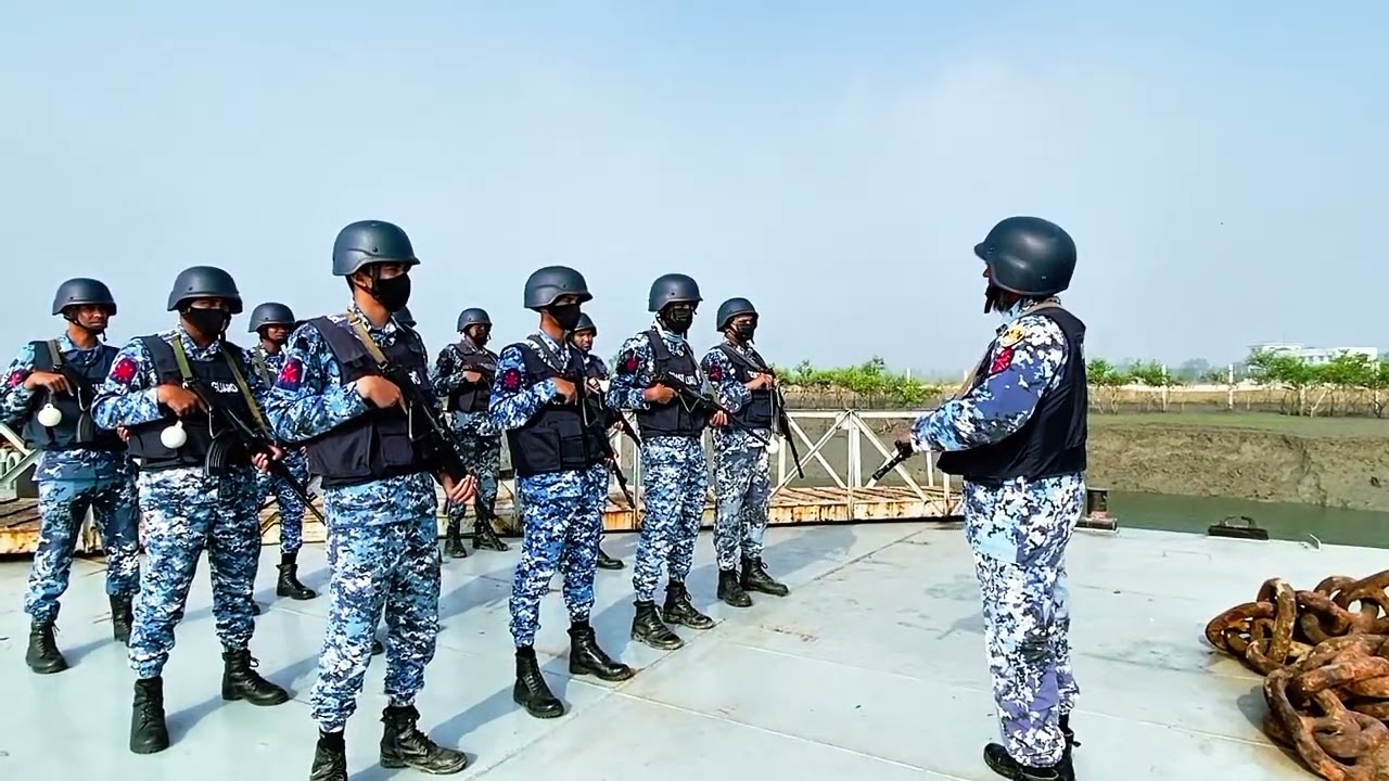 সুন্দরবনে কোস্ট গার্ডের অভিযানে অস্ত্র ও গোলাবারুদ সহ কুখ্যাত ডাকাত বড় জাহাঙ্গীর বাহিনীর ১ সক্রিয় সদ