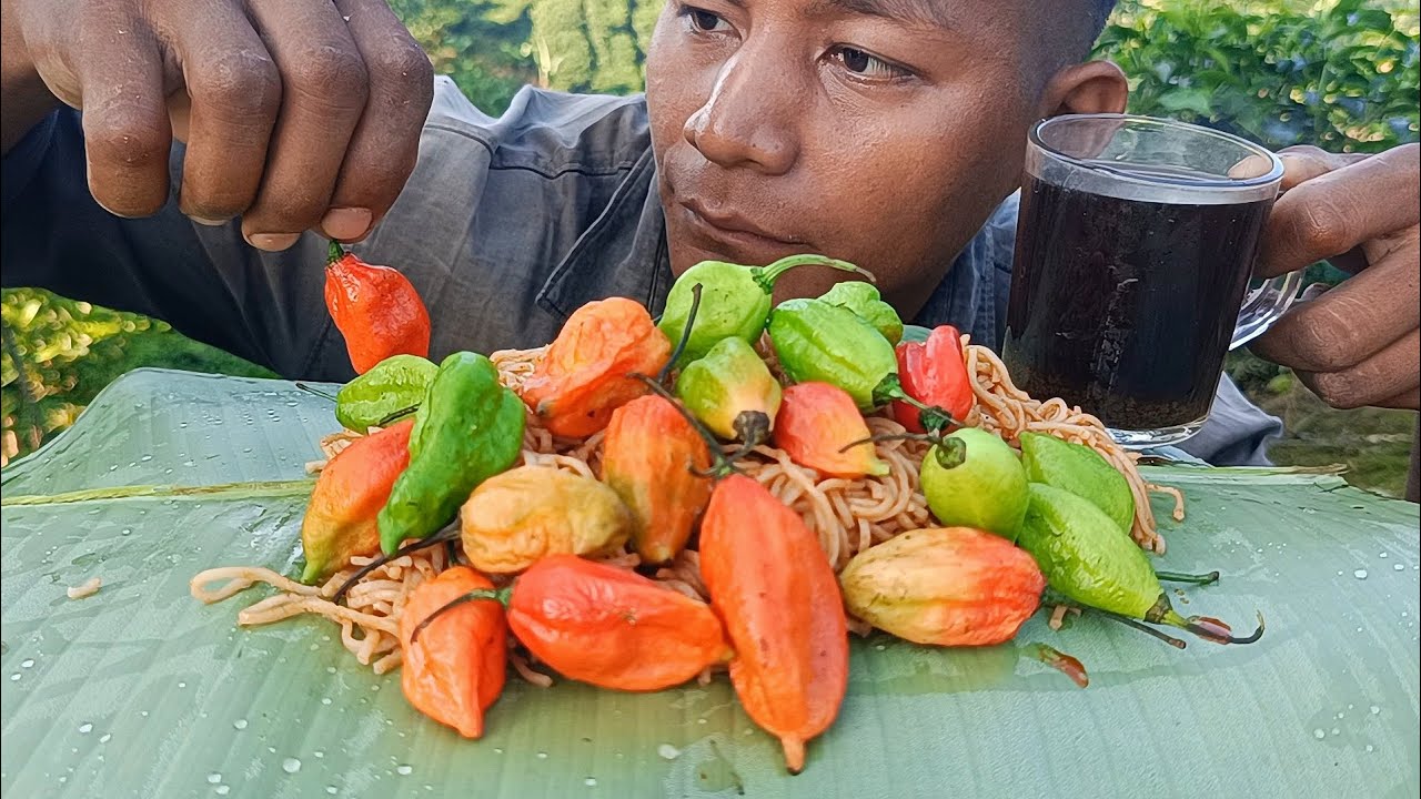 King chilli with black tea | eating challenge  @ongchiulam2524 