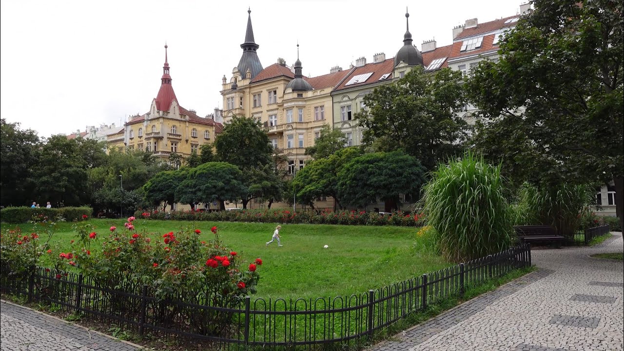 4K Beautiful sights and amazing architecture in Prague, the Czech Republic 🇨🇿