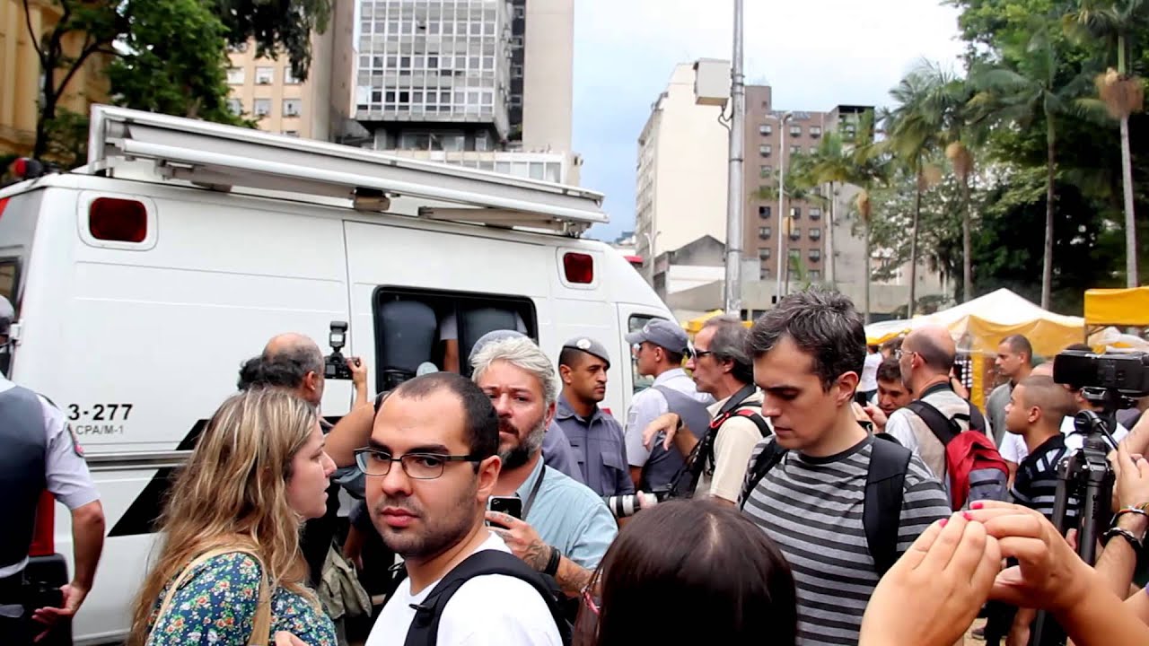 A Marcha F&uacute;nebre Prossegue [doc]