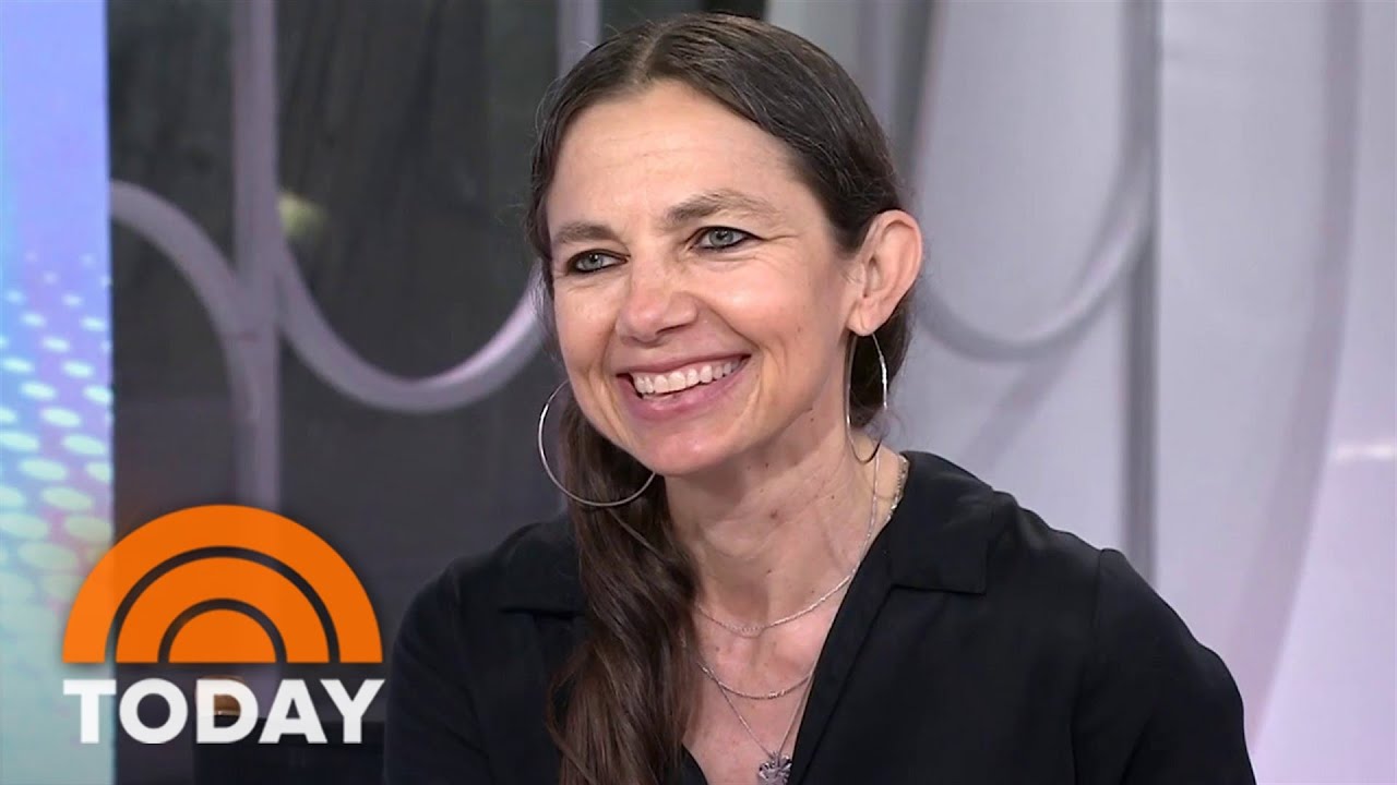 Justine Bateman Talks About Directorial Debut 'Violet'