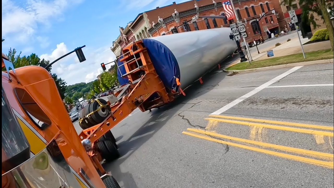 Blocking up the town of Ridgeway PA! 14’6” wide, 15’6” high, 182’ long 🥵