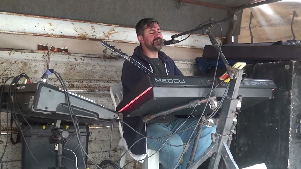 Ayazinli Emrah İle Yol Müzikleri