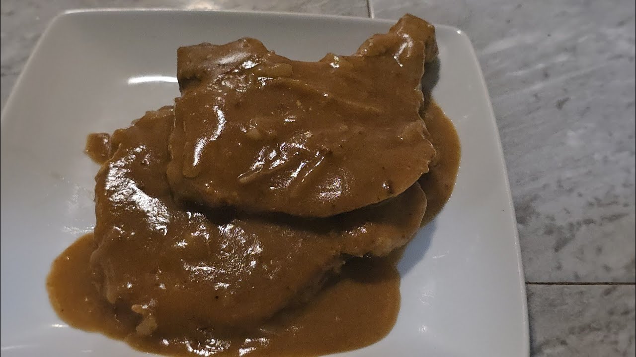 Smothered pork Chops and Gravy Good yal