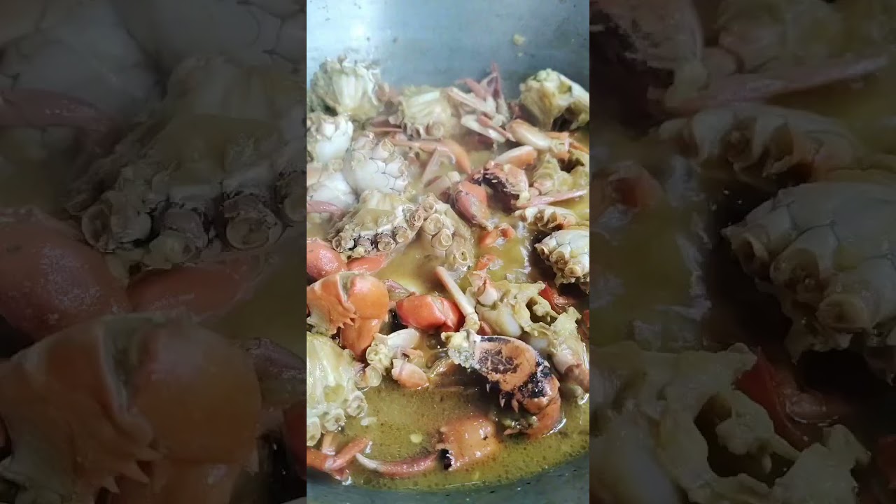 Traditional Bengali Crab Curry on Clay Stove 🦀🔥 | Village Cooking 