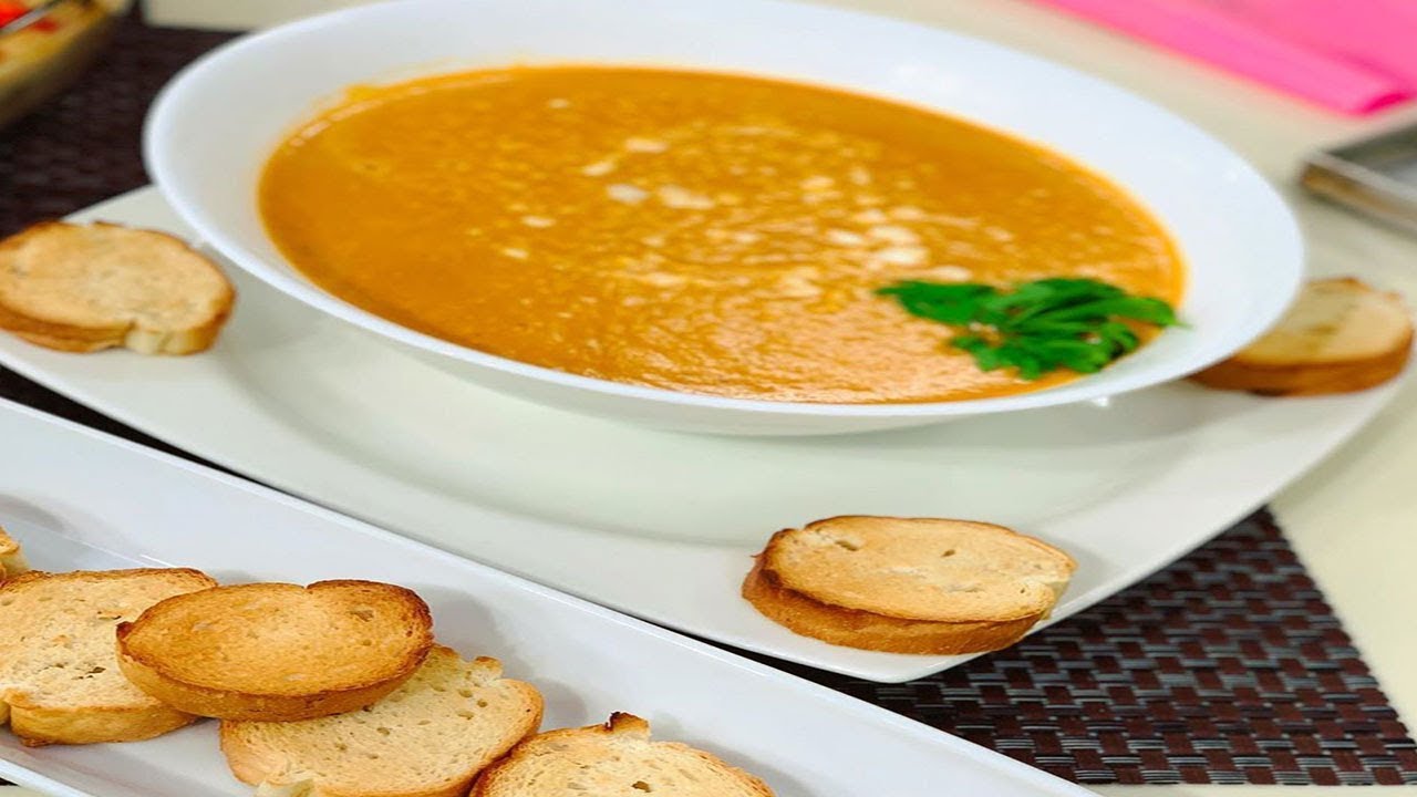 طريقة عمل شوربة طماطم بالكريمة | العزومة مع الشيف فاطمة أبو حاتي