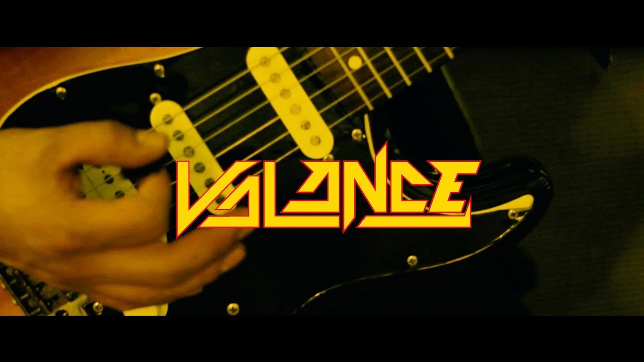 Valance - So&ntilde;ando en soledad Feat. Angelique Mont (Video Oficial)