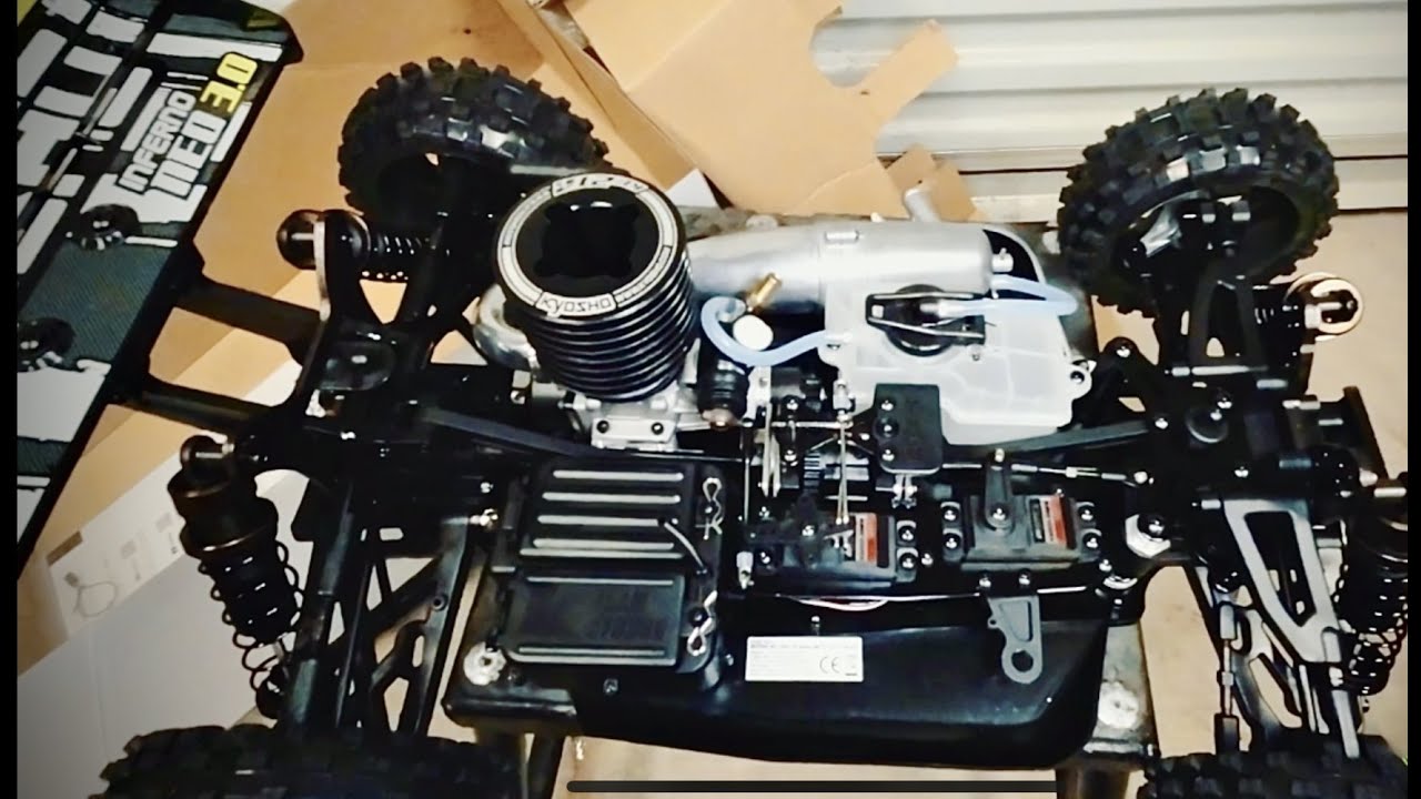 Распаковка и взлом Kyosho Inferno Neo 3.0 NITRO 2022. Часть 1