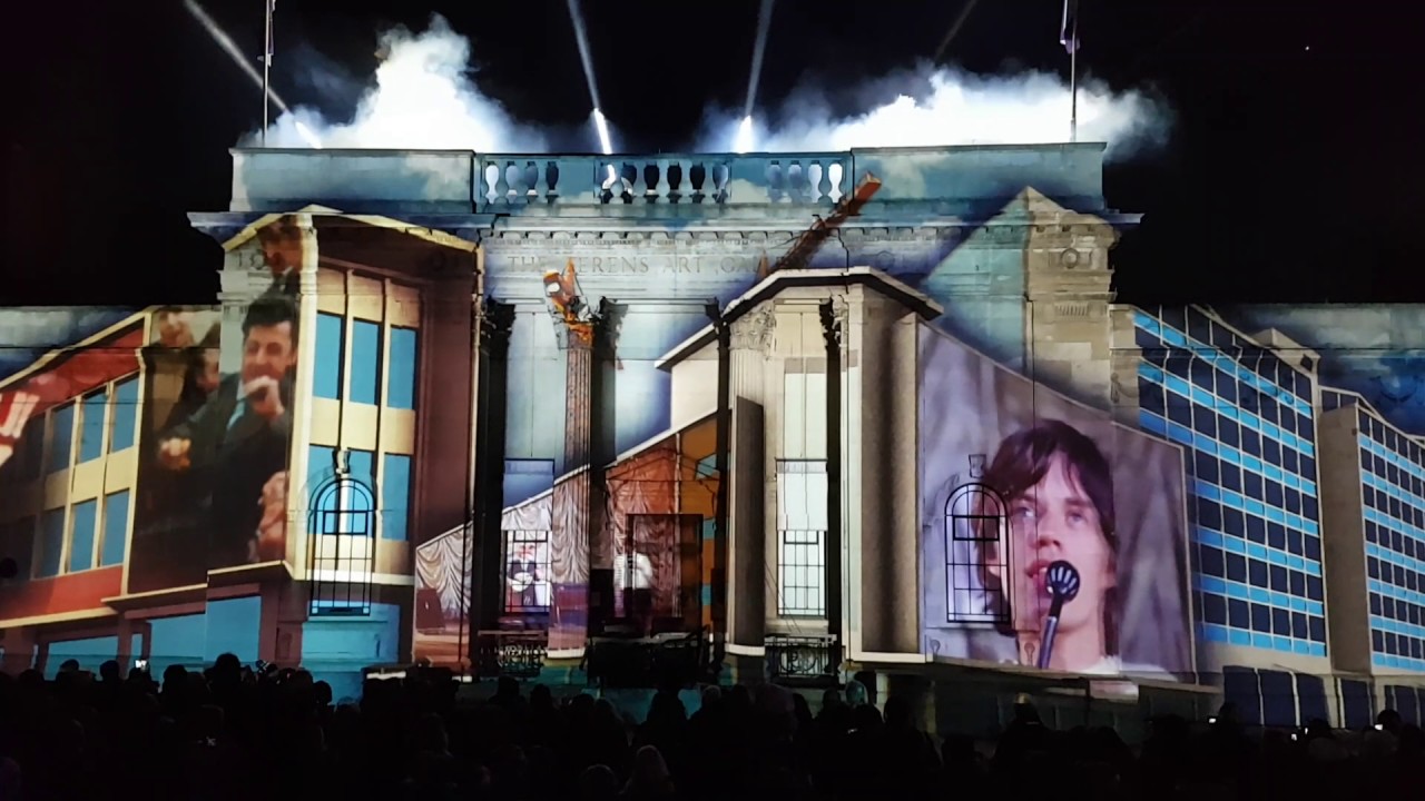 Hull city of culture 2017 light show town centre 1.1.17