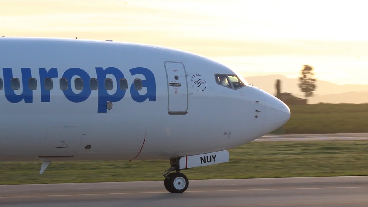Sunset plane spotting at Valencia 09-01-2023 - [LEVC / VLC]