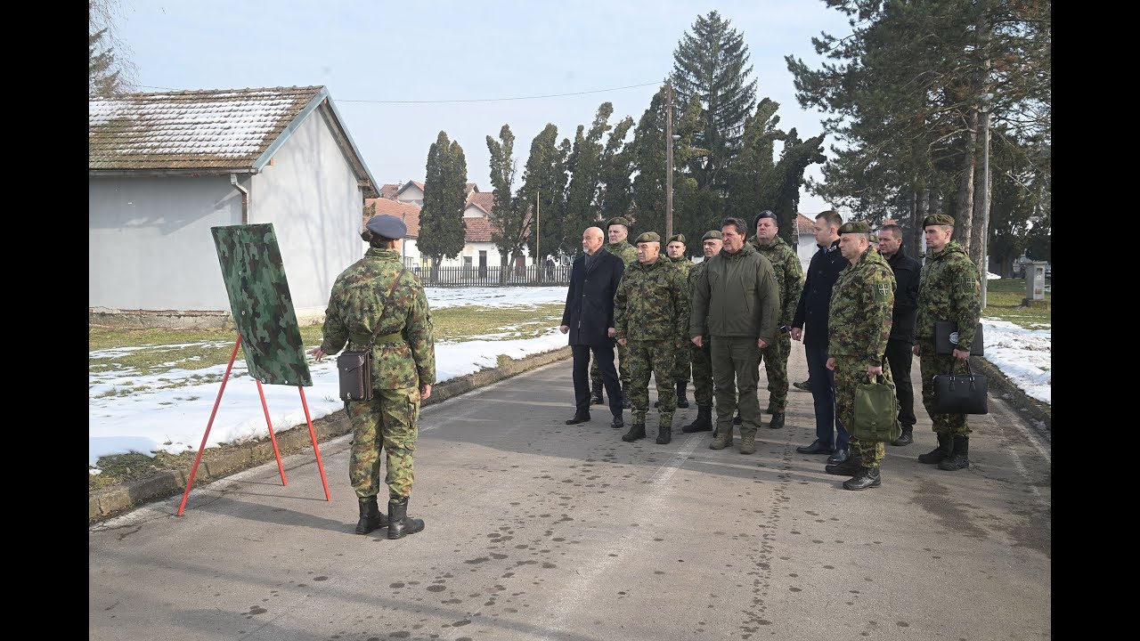 Ministar Gašić obišao 22. pešadijski bataljon u Požegi