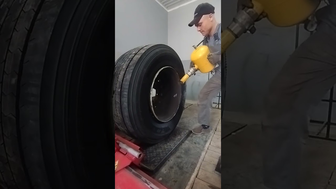 Качаем колесо Бустером #best #шиномонтаж #шиносервис  #бустер