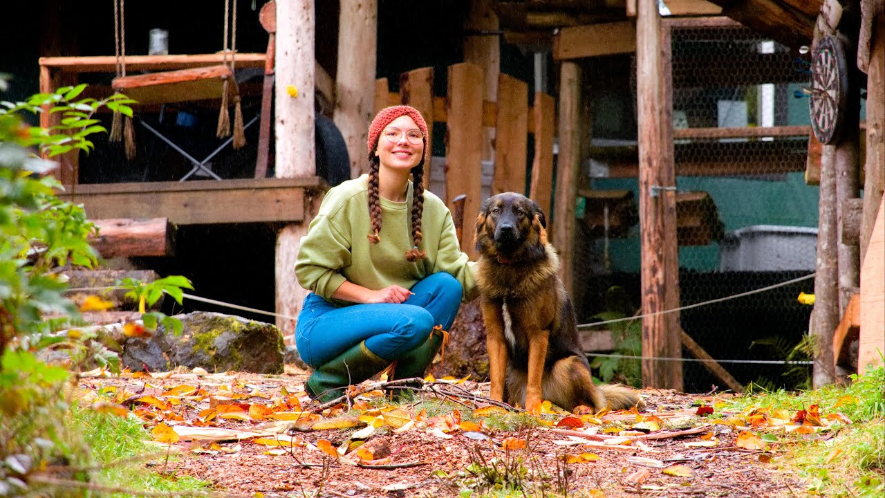 AUTUMN DAYS at Jake and Nicolles OFF GRID YURT🍂 | DIY Greenhouse Build (part 1)