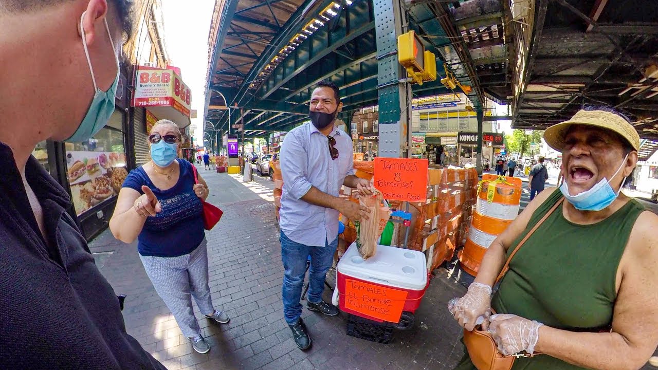Gringo divierte el barrio latino en Nueva York con su español