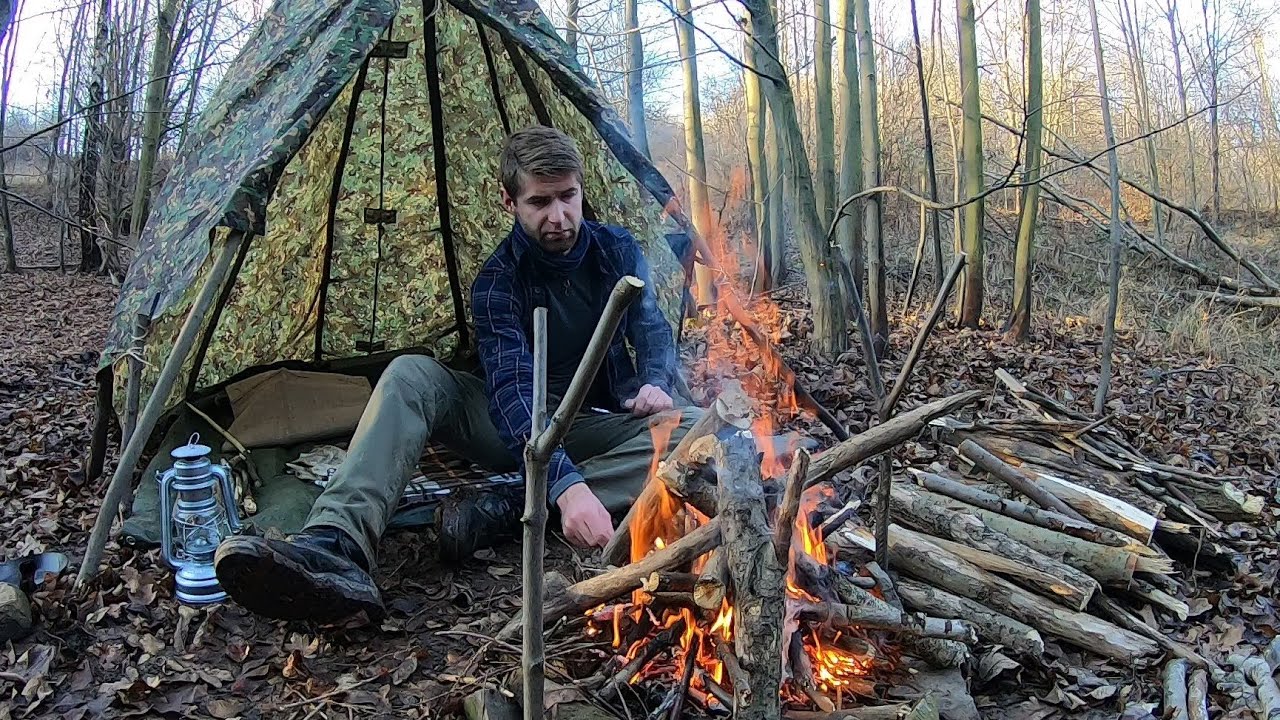Wiosenny biwak w Beskidach | Kocioł węgierski z ognia | śpiew ptak&oacute;w | Outdoor & Bushcraft
