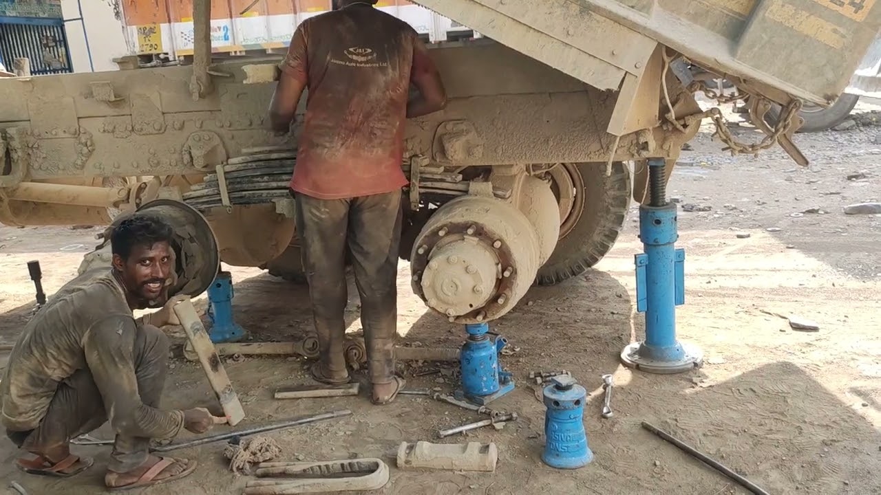 U TRUCK BOGI SUSPENSION KAMANI  CENTER BOLTE REPLACE WORKS