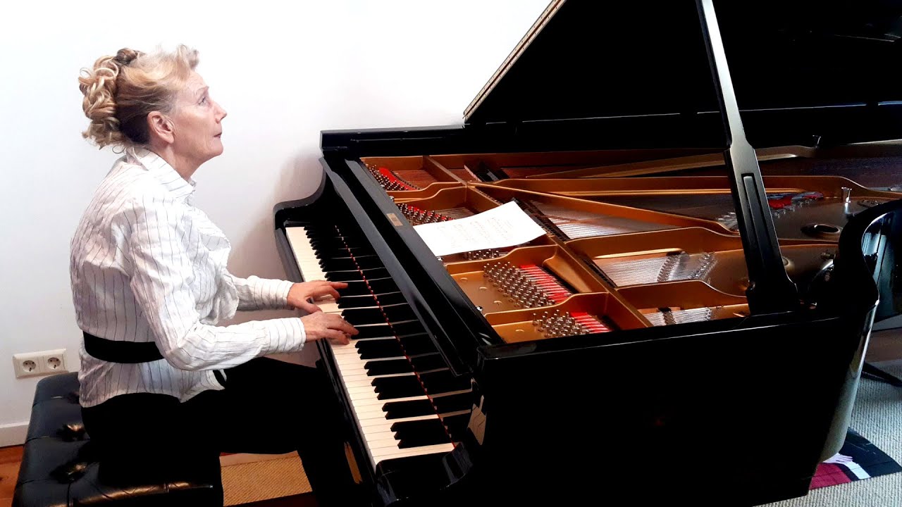 ERIK SATIE   Gnossienne nr.1  Regina Albrink