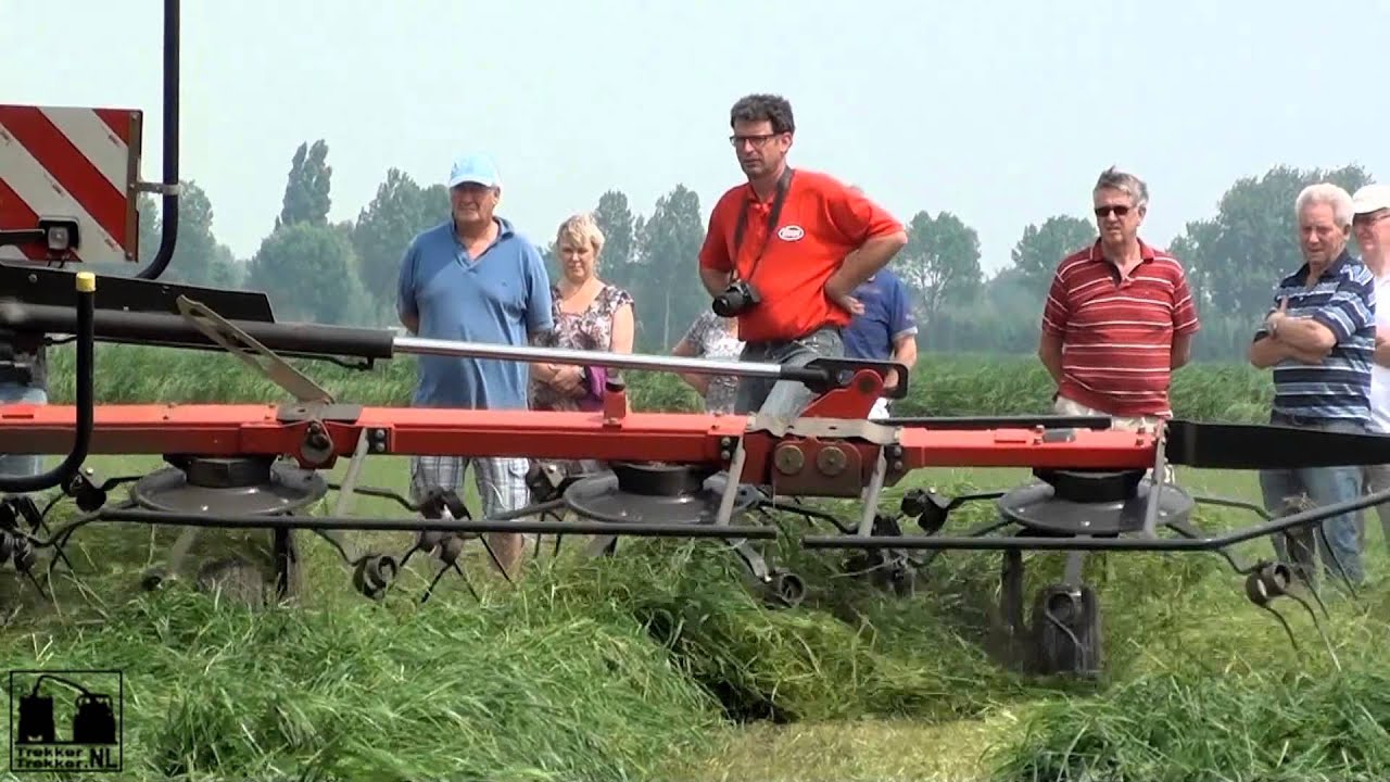 Vicon Demo in Waspik + New Vicon Extra 340 mower + New Vicon Rotex Combi 800!
