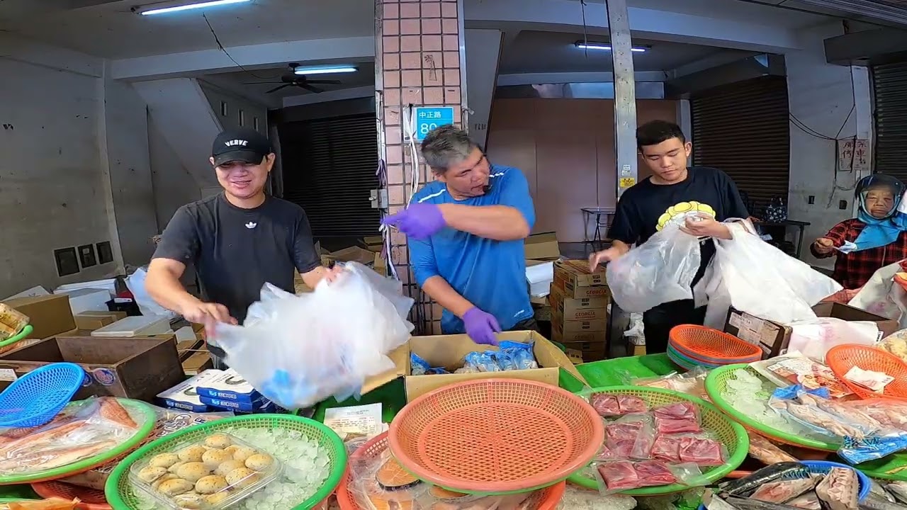 麻豆客人好失控 喊兩小時像4小時一樣累 麻豆第五市場中正路80 10號 士官長海鮮叫賣 海鮮叫賣 海鮮拍賣 叫賣哥 seafood auction