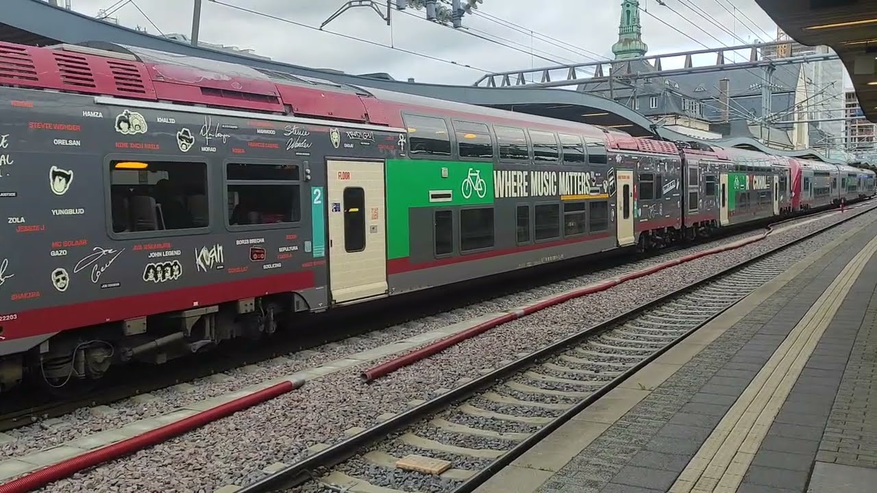 CFL 2220 