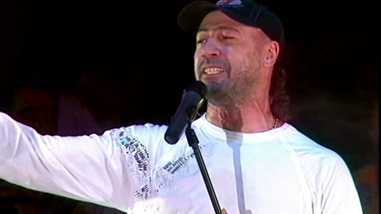 Tata Simonyan - Aghjiknerin live in Yerevan, Armenia 