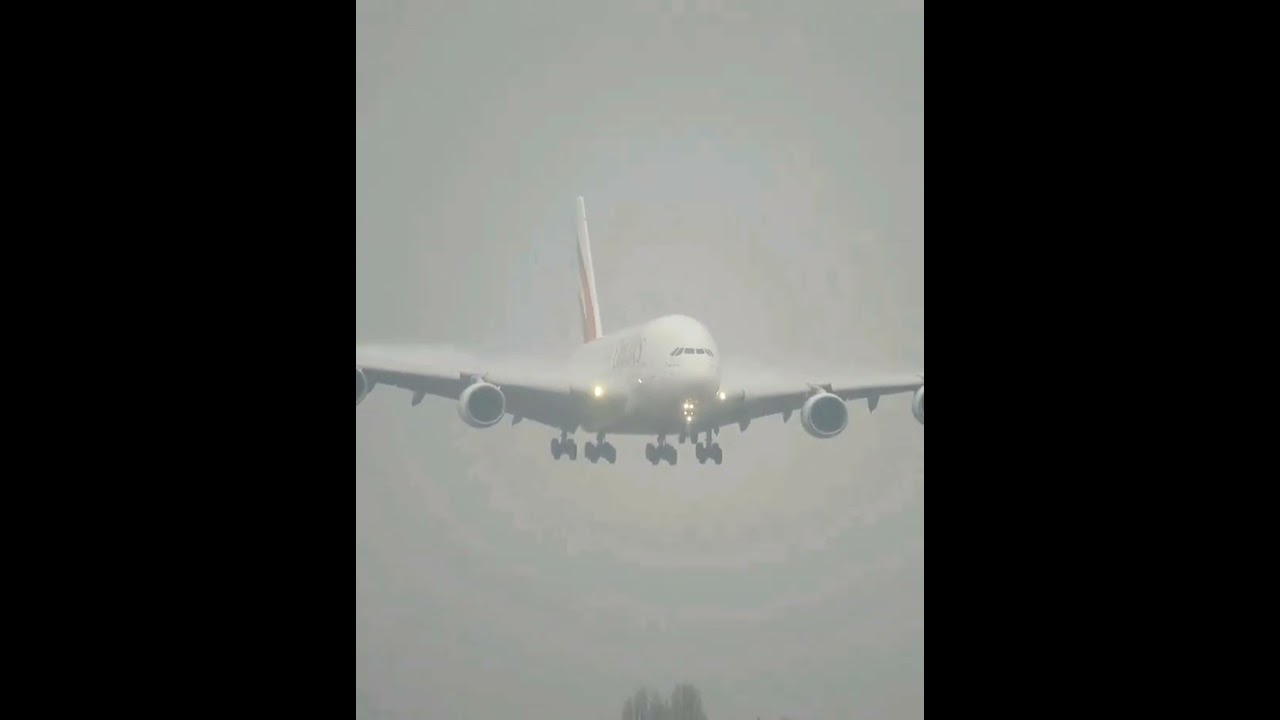 avion la aterizare