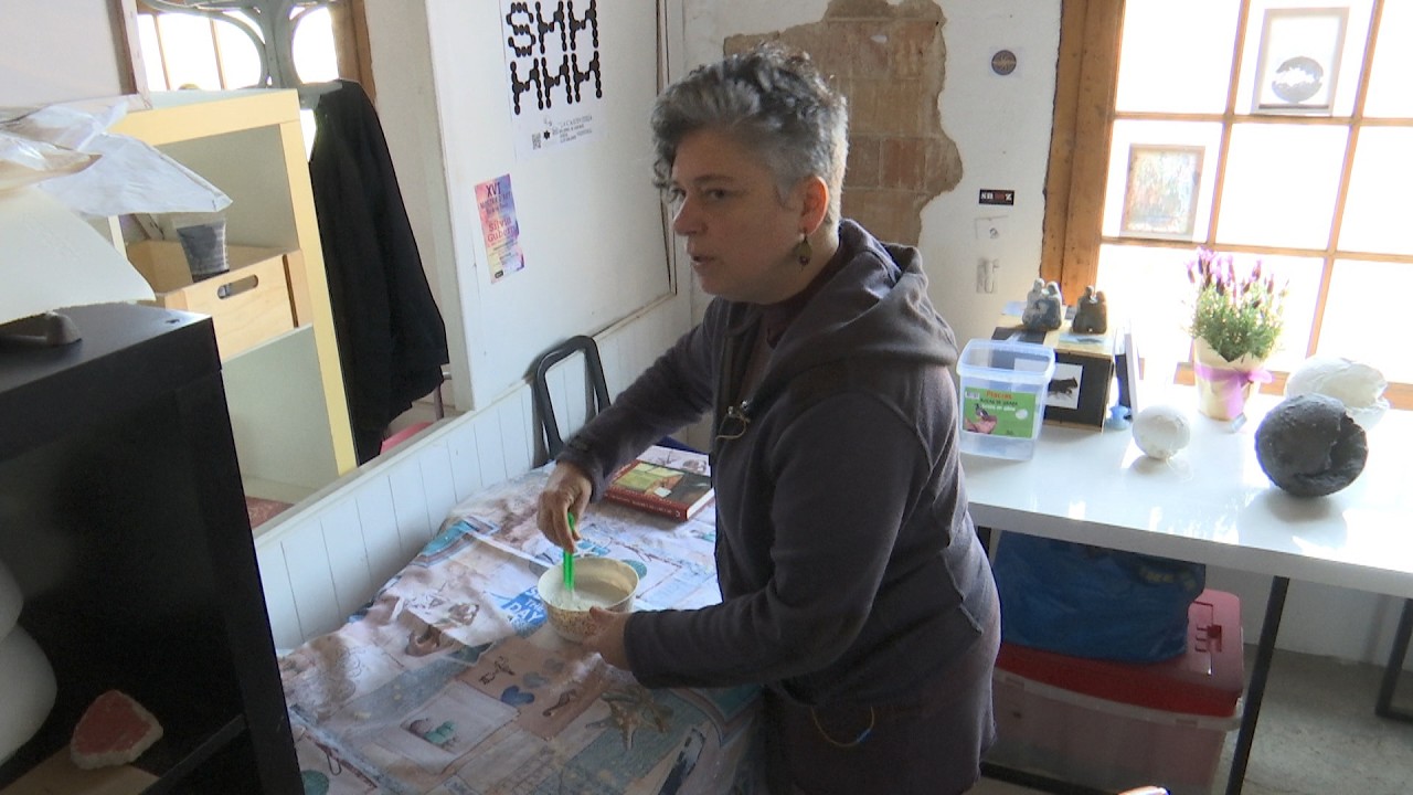 VOTV - El perfil - Olalla Roca, a través de les seves obres expressa la connexió entre les persones