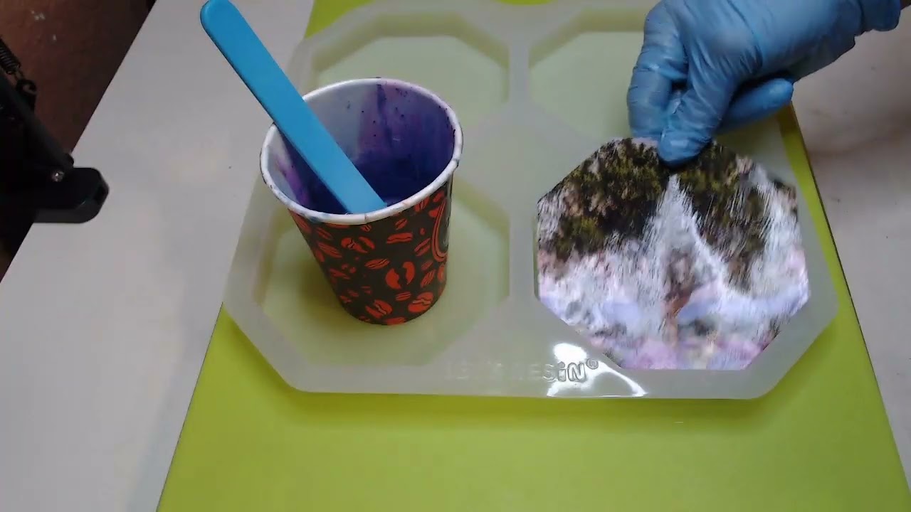 How To Prepare & Put Pictures in Resin Projects #epoxyresin #resinphotoframe #howto