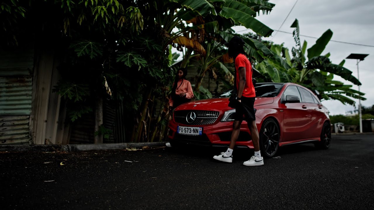 Zesko - Un Peu Feat Maliza (Clip Officiel)