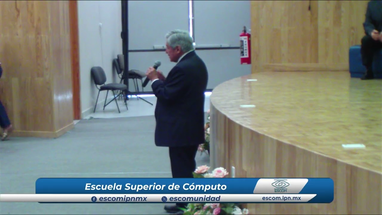 Ceremonia Homenaje al maestro decano Ignacio Ríos de la Torre.