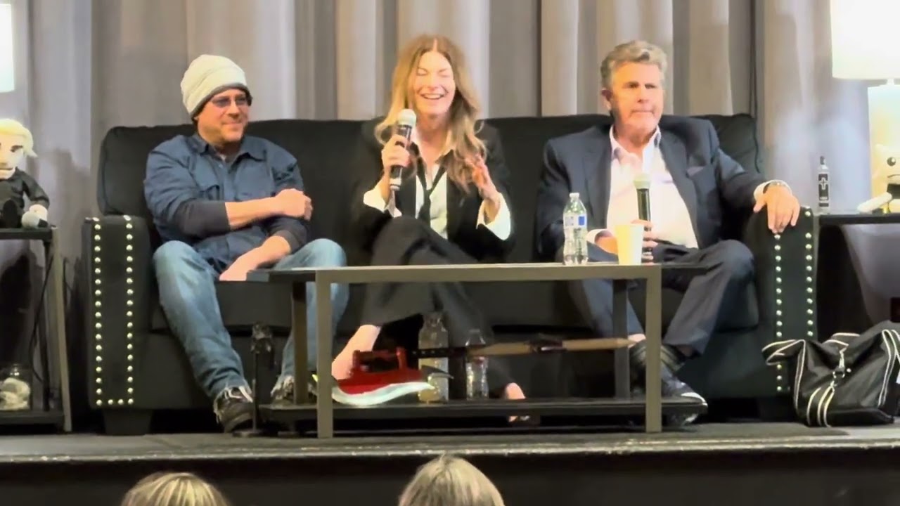 Stephanie Romanov at Hellmouth Con - BTVS