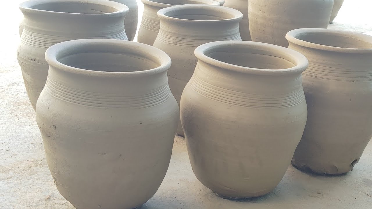 देखिए कैसे बनते हैं नॉर्मल सी मिट्टी के बर्तन mitti ke Barton O.p. creater लाइव है!