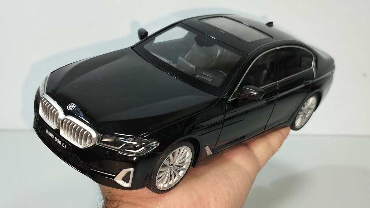 BMW 530LI 2021 модель 1:18 от Black Mamba.