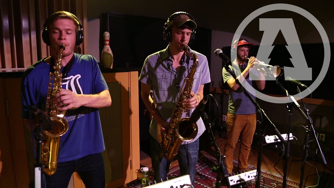 Lawrence - Superficial | Audiotree Live