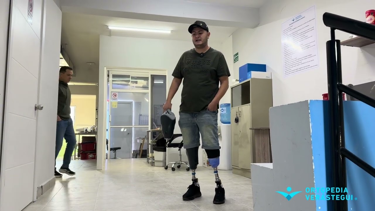 На видео Умберто (497) чуть не упал, но сумел подпрыгнуть и приземлиться на ноги 🦿💪🏽