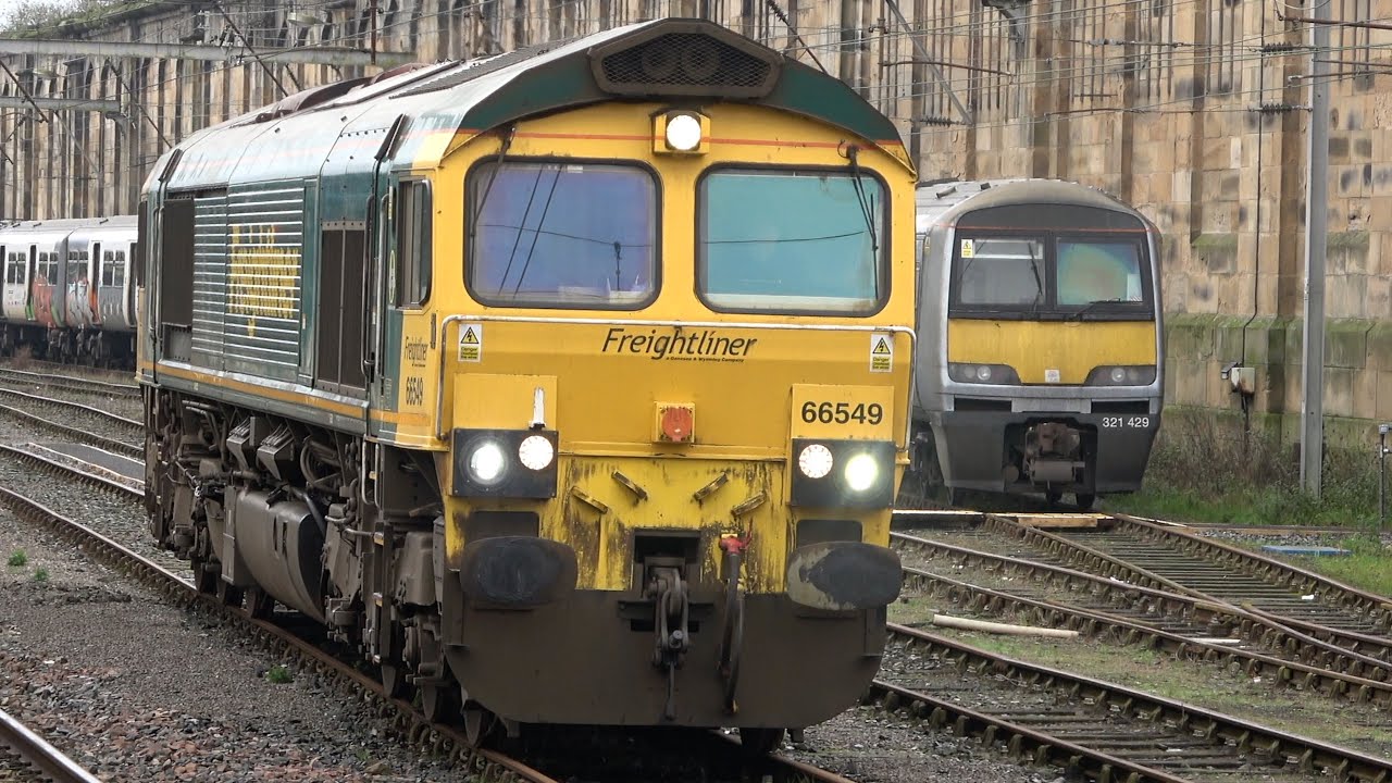 Disaster and Delight at Carlisle Station: Class 93s pass though  16 12 25