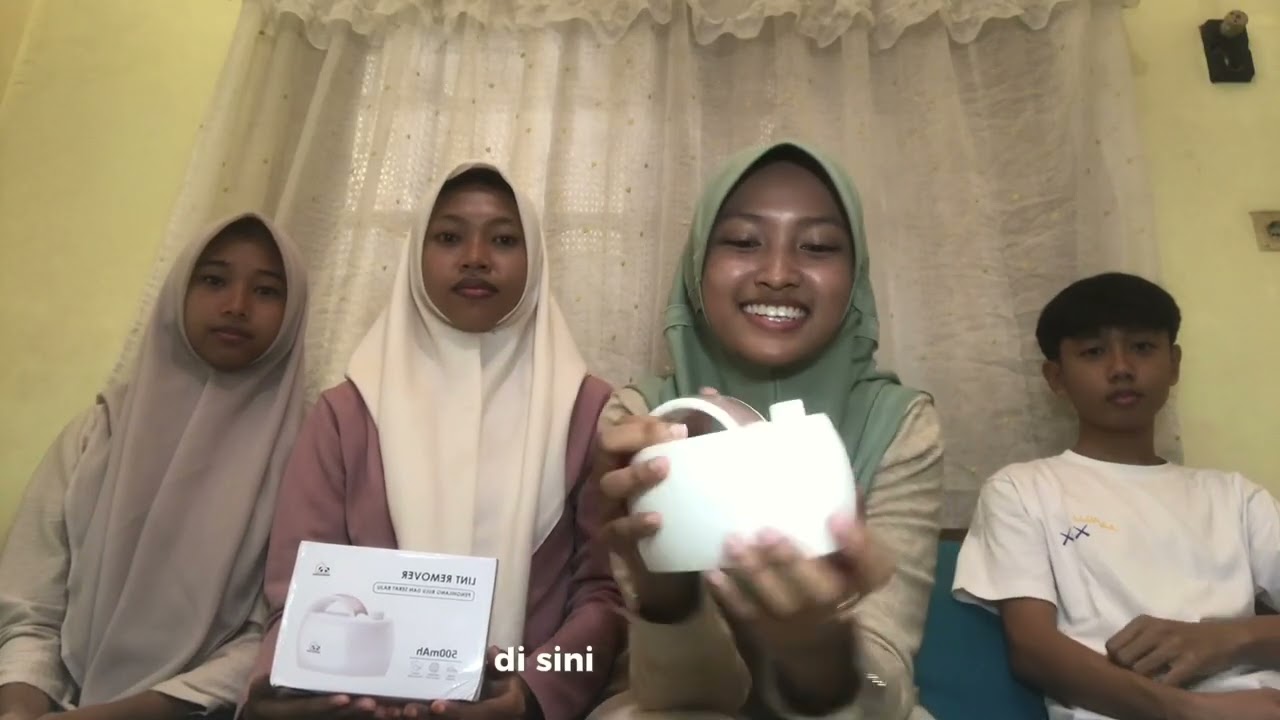 Yuk, review Lint remover & hair straightener 