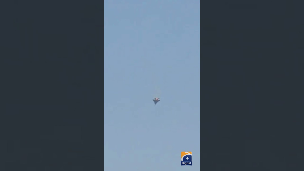 Американский истребитель F-15 разбился в Кувейте | Geo News English