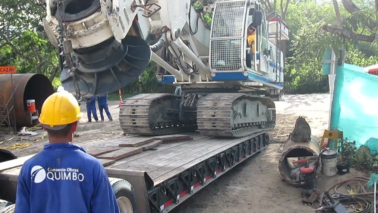 Montando piloteadora Soilmec sr-50 a la camabaja
